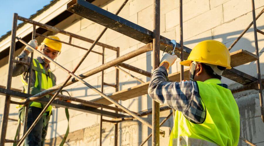 Professional gutter cleaning in Armstrong, IL